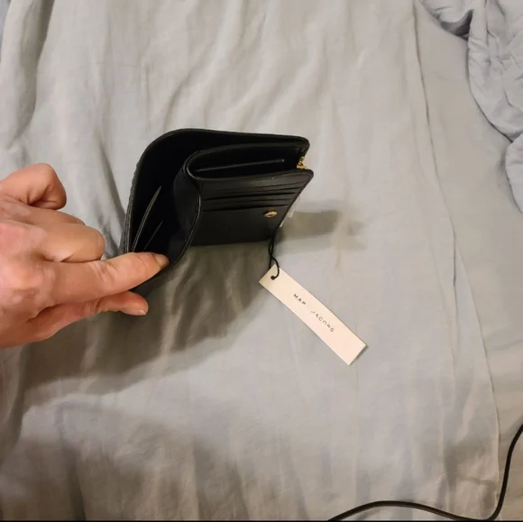 Marc Jacobs Black Leather Wallet - Picture 11 of 12